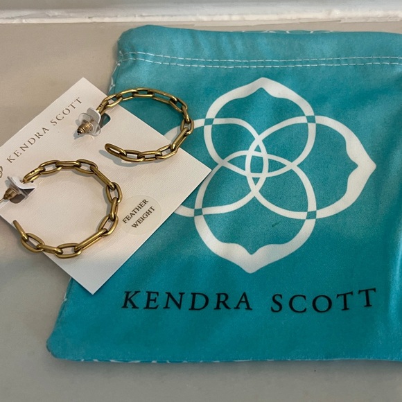 Kendra Scott Ryder Hoop Earrings in Vintage Gold - Picture 9 of 14